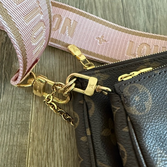 100% Authentic Louis Vuitton Multi Pochette Pink - Picture 4 of 6